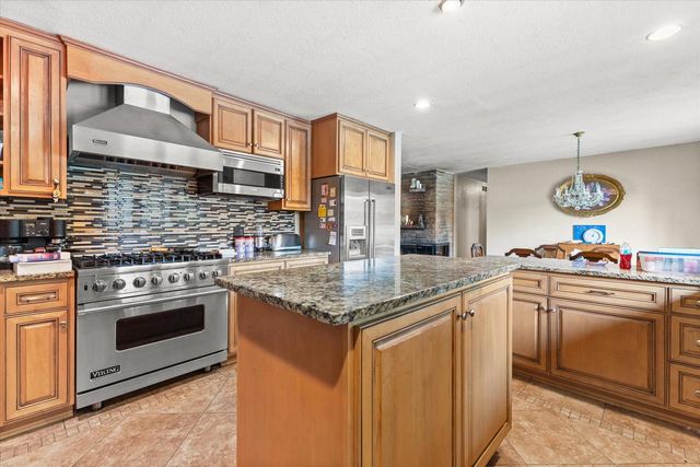 N56W15799 Bette DRIVE, Menomonee Falls, WI 53051