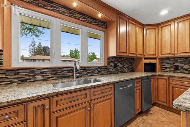 N56W15799 Bette DRIVE, Menomonee Falls, WI 53051