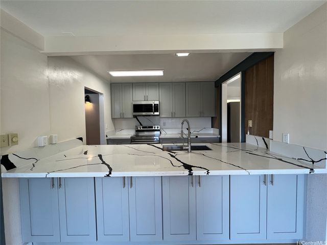 95-100 Kiopaa Place, Mililani, HI 96789