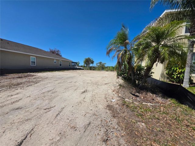 563 VISTA RIDGE DRIVE, Ruskin, FL 33570