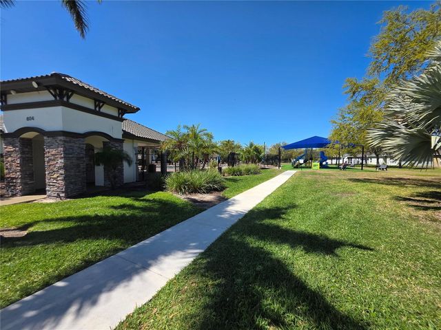 563 VISTA RIDGE DRIVE, Ruskin, FL 33570