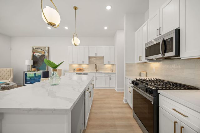 5016 Golden Forest Drive, Houston, TX 77091