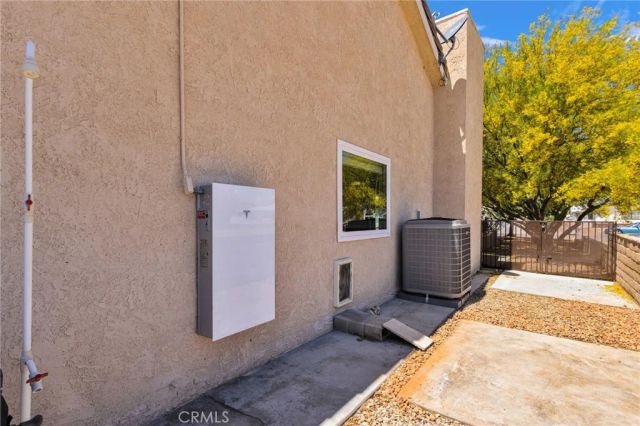 14433 Ironsides Lane, Helendale, CA 92342