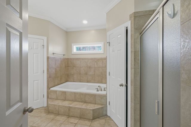 1046 Island Brook Dr, Hendersonville, TN 37075