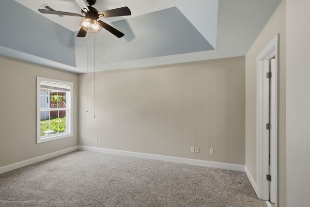 1046 Island Brook Dr, Hendersonville, TN 37075