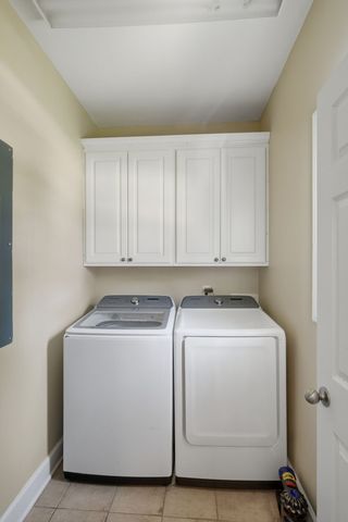 1046 Island Brook Dr, Hendersonville, TN 37075