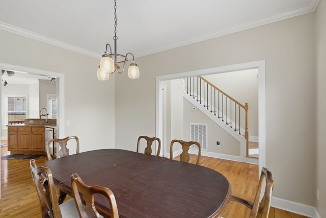 1046 Island Brook Dr, Hendersonville, TN 37075