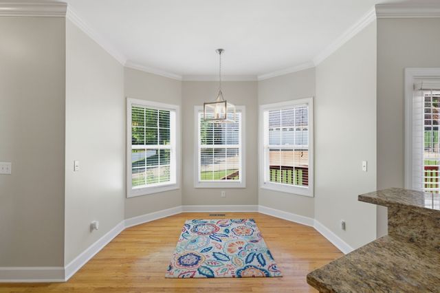 1046 Island Brook Dr, Hendersonville, TN 37075