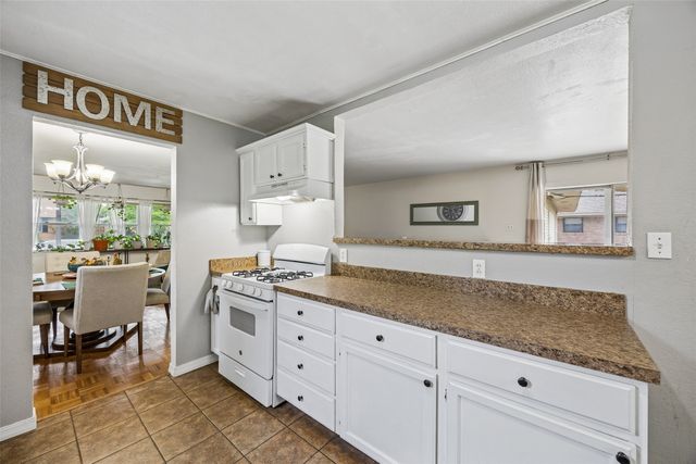 132 W Kenwood Drive, Garland, TX 75041