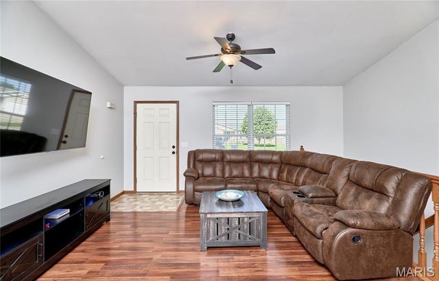 324 Parkway Drive, Troy, MO 63379