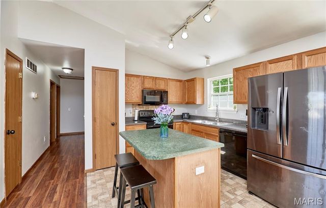 324 Parkway Drive, Troy, MO 63379