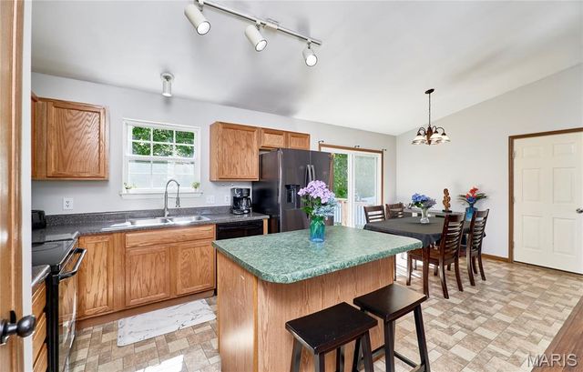 324 Parkway Drive, Troy, MO 63379