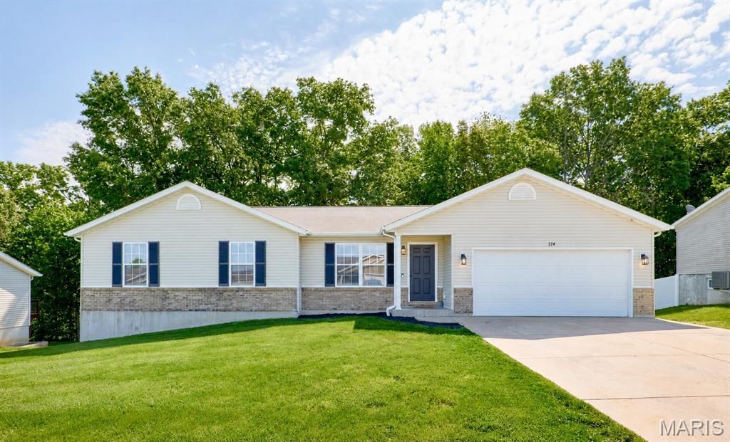 324 Parkway Drive, Troy, MO 63379