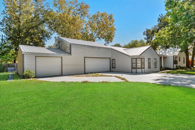 1106 Oriole Lane, Wharton, TX 77488