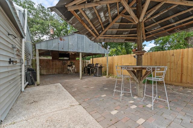 1106 Oriole Lane, Wharton, TX 77488