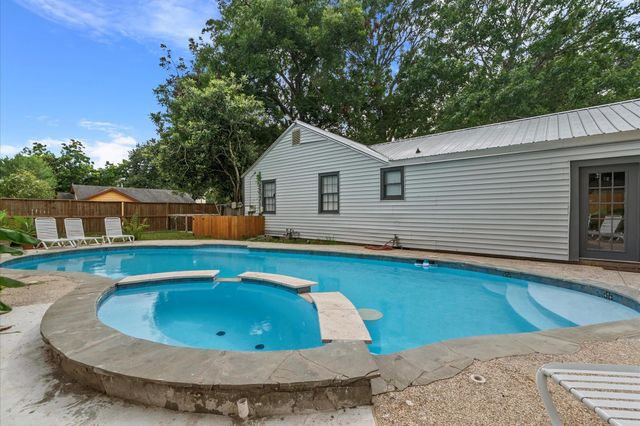 1106 Oriole Lane, Wharton, TX 77488