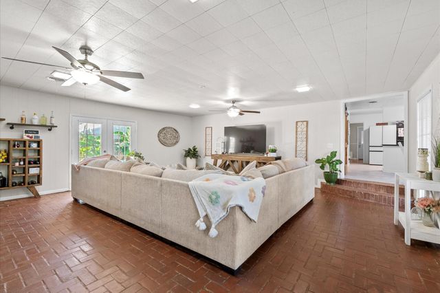 1106 Oriole Lane, Wharton, TX 77488