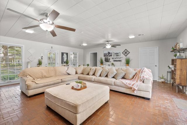 1106 Oriole Lane, Wharton, TX 77488