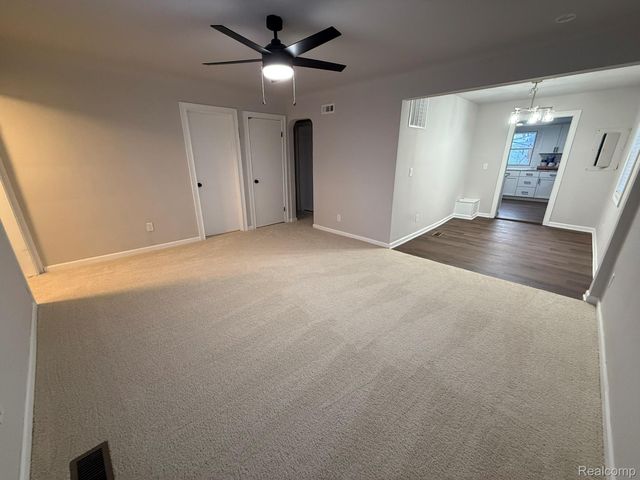 24643 Lambrecht Avenue, Eastpointe, MI 48021