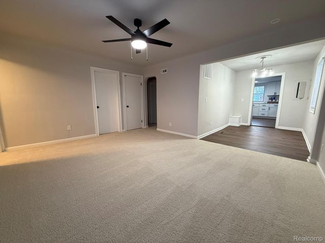 24643 Lambrecht Avenue, Eastpointe, MI 48021