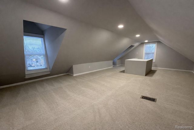 24643 Lambrecht Avenue, Eastpointe, MI 48021