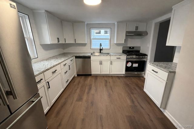 24643 Lambrecht Avenue, Eastpointe, MI 48021