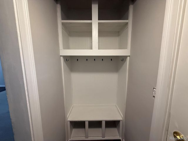 24643 Lambrecht Avenue, Eastpointe, MI 48021