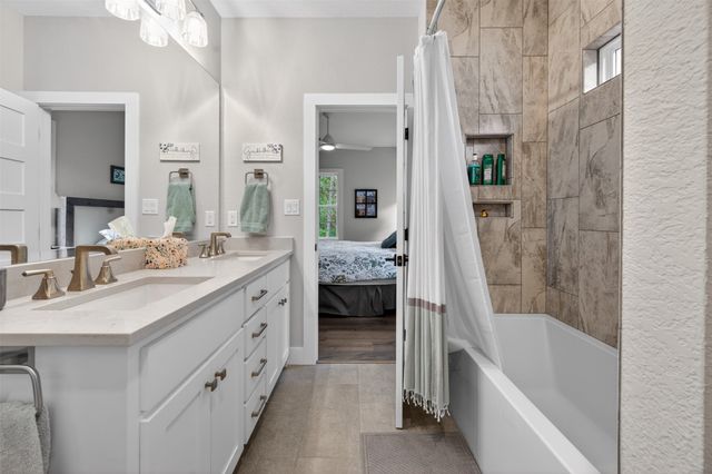 4747 Stonebridge Lane, Athens, TX 75751