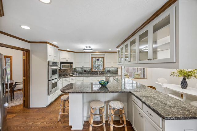 9624 Greensprint Drive, Dallas, TX 75238