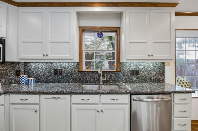 9624 Greensprint Drive, Dallas, TX 75238