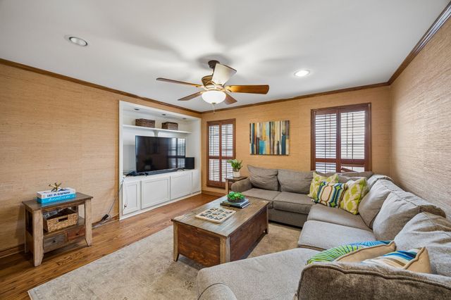 9624 Greensprint Drive, Dallas, TX 75238