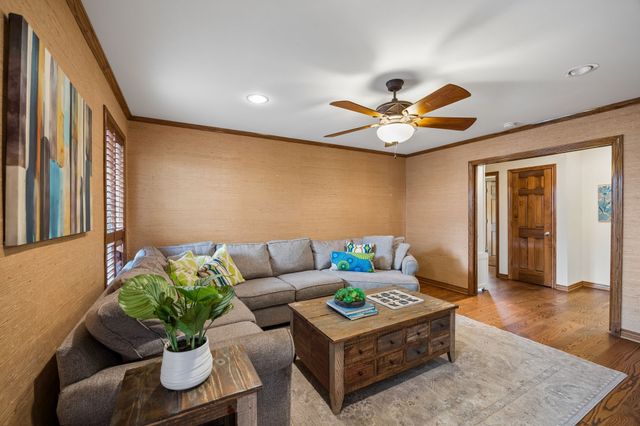 9624 Greensprint Drive, Dallas, TX 75238