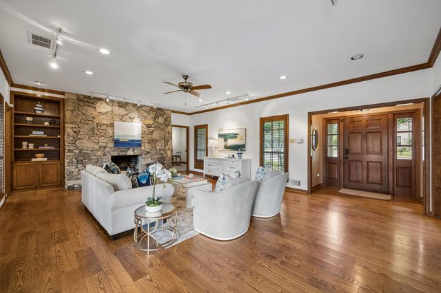 9624 Greensprint Drive, Dallas, TX 75238