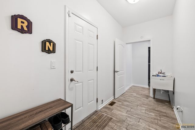 6 Lake Vista Court, Lake Villa, IL 60046