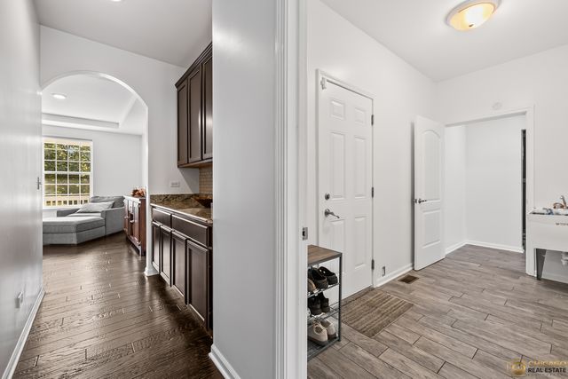 6 Lake Vista Court, Lake Villa, IL 60046