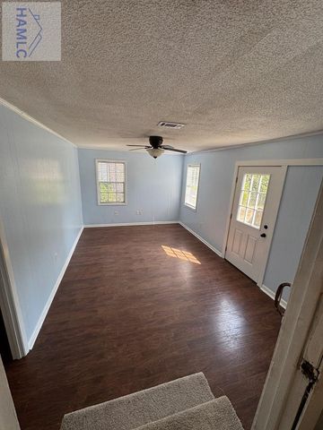 6 Sherwood Drive, Hinesville, GA 31313