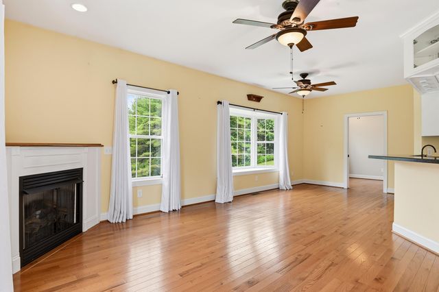 322 Timberline RD SE, Copper Hill, VA 24079