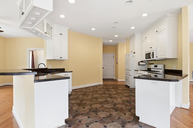 322 Timberline RD SE, Copper Hill, VA 24079