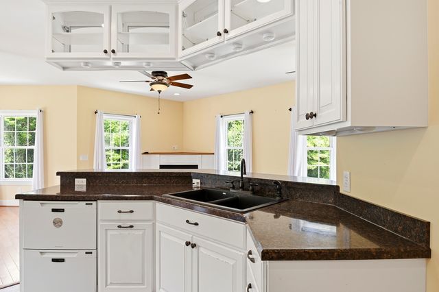 322 Timberline RD SE, Copper Hill, VA 24079