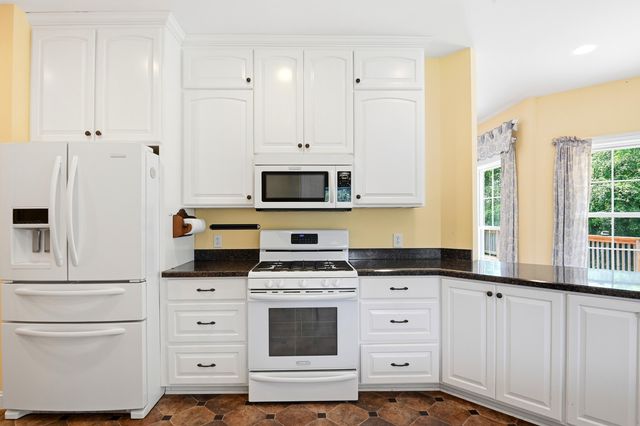 322 Timberline RD SE, Copper Hill, VA 24079