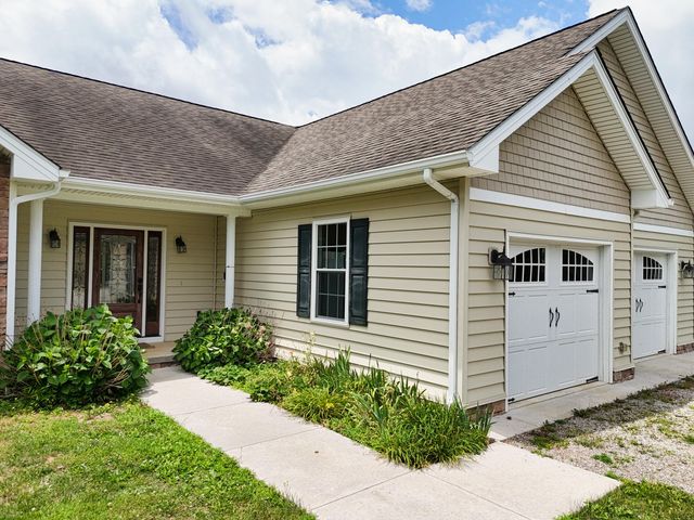 322 Timberline RD SE, Copper Hill, VA 24079