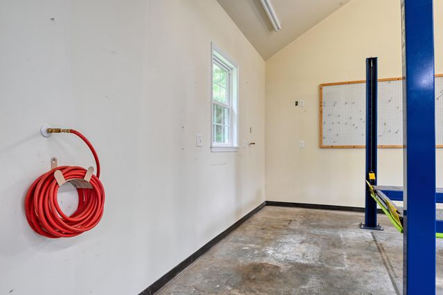 322 Timberline RD SE, Copper Hill, VA 24079