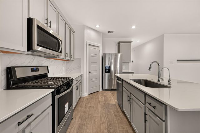 1710 Mountain Echo Drive, Richmond, TX 77469