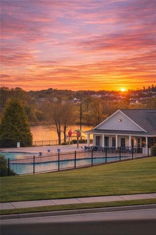 101 Rolling Hills Place, Canton, GA 30114