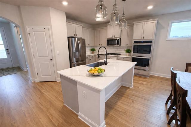 101 Rolling Hills Place, Canton, GA 30114