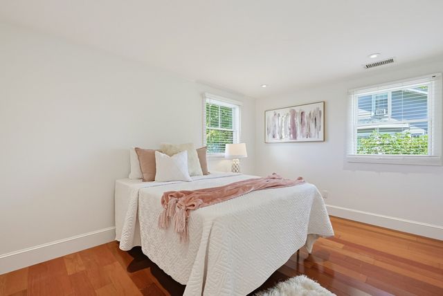 8 Woodland Pkwy, Randolph, MA 02368