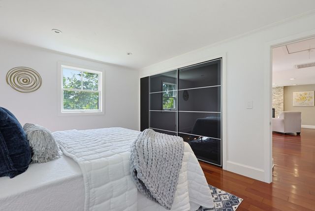 8 Woodland Pkwy, Randolph, MA 02368