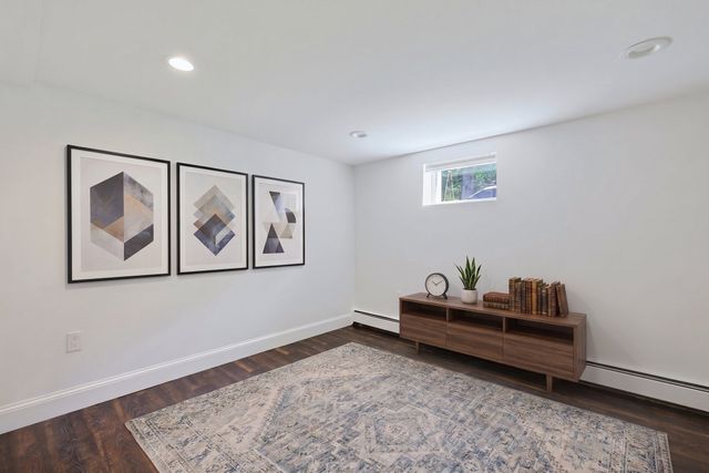 8 Woodland Pkwy, Randolph, MA 02368