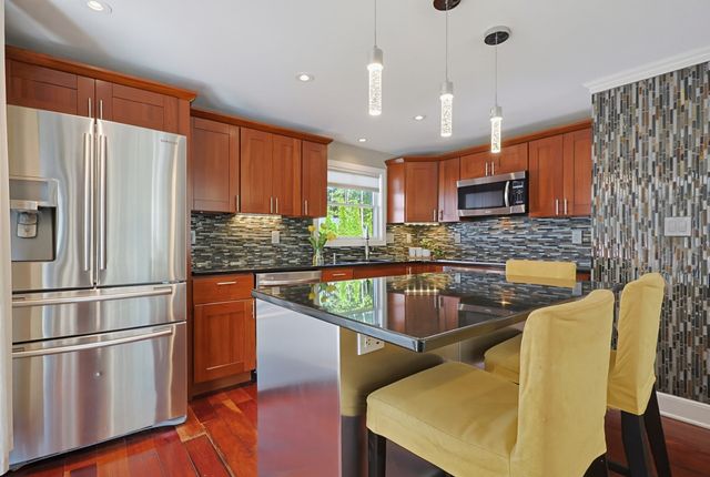 8 Woodland Pkwy, Randolph, MA 02368