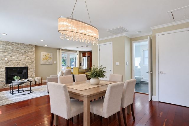 8 Woodland Pkwy, Randolph, MA 02368